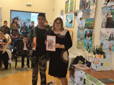 Награждаване на учениците от прогимназиален етап в конкурса:"Сините камъни - дом на брадатия лешояд" 2