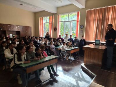Среща с преставители от Младежки дом 2